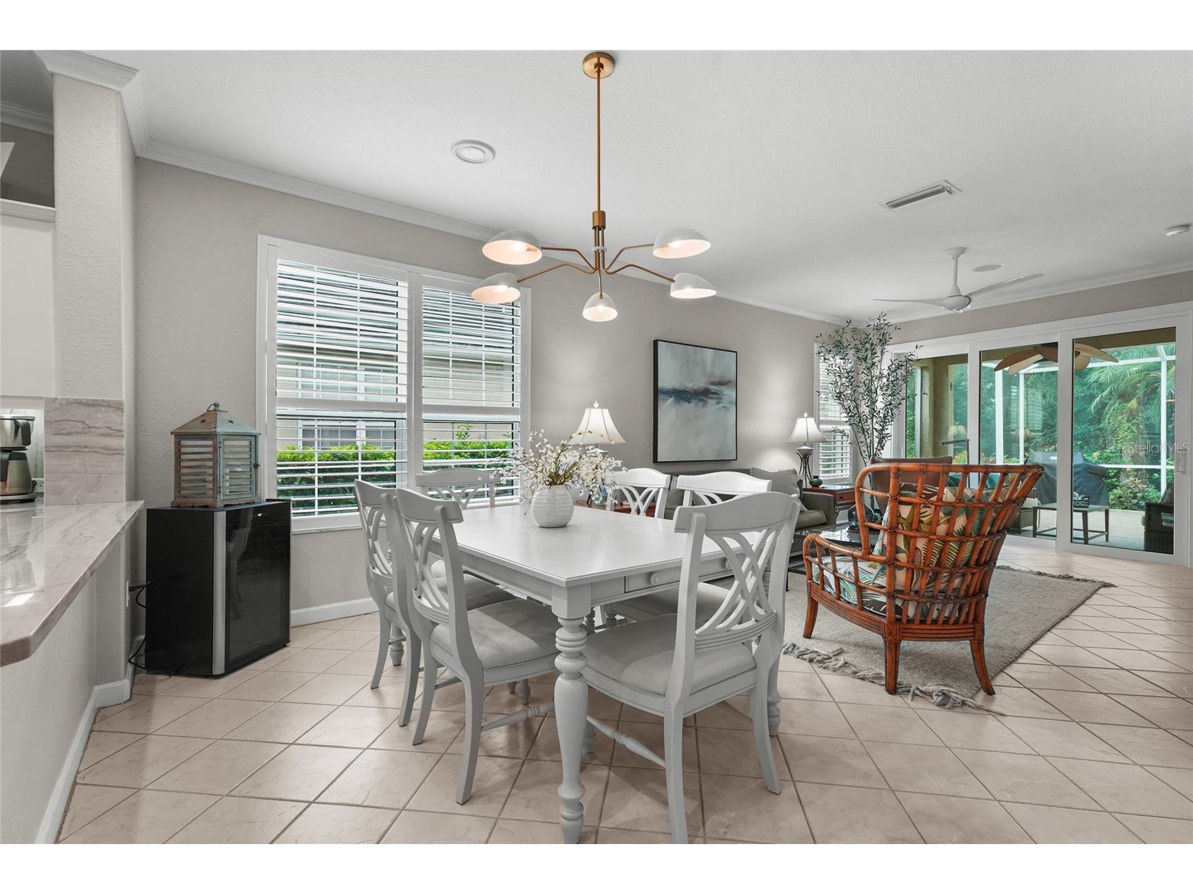 4840 Lakescene Place Sarasota FL 34243 A4663778 image5