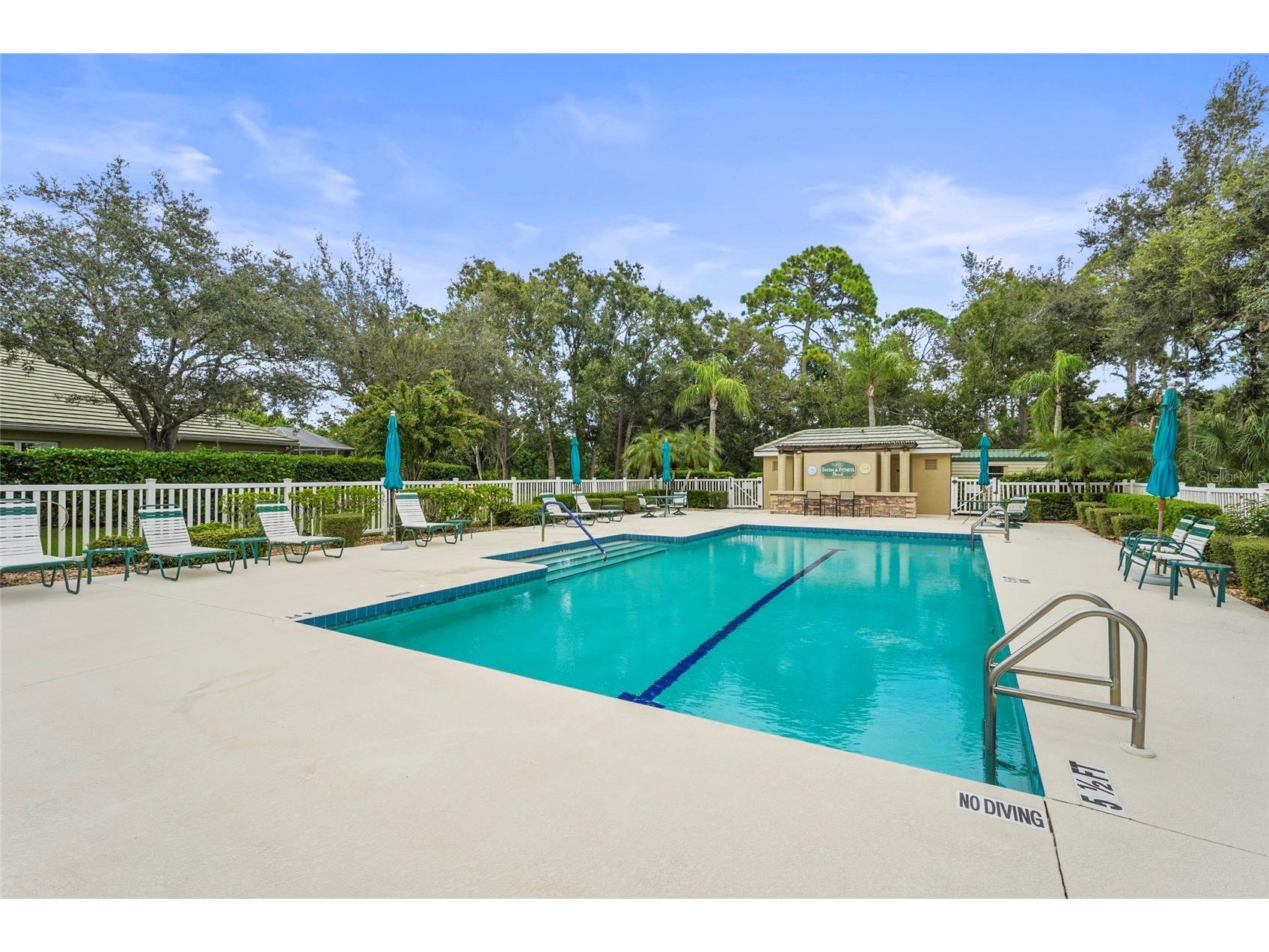 4840 Lakescene Place Sarasota FL 34243 A4663778 image53