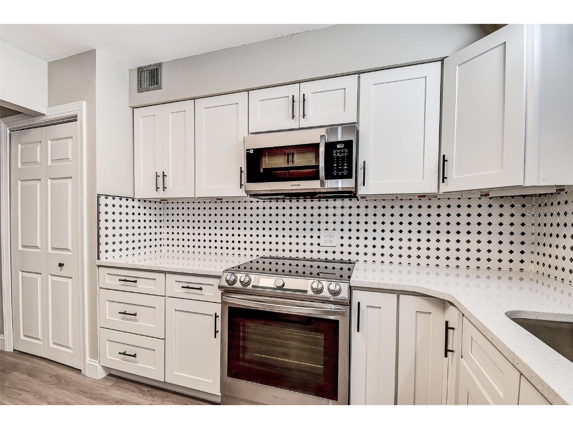 4841 108th Street N Saint Petersburg FL 33708 TB8432078 image16