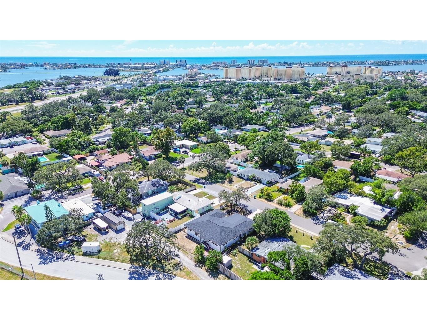 4841 108th Street N Saint Petersburg FL 33708 TB8432078 image42