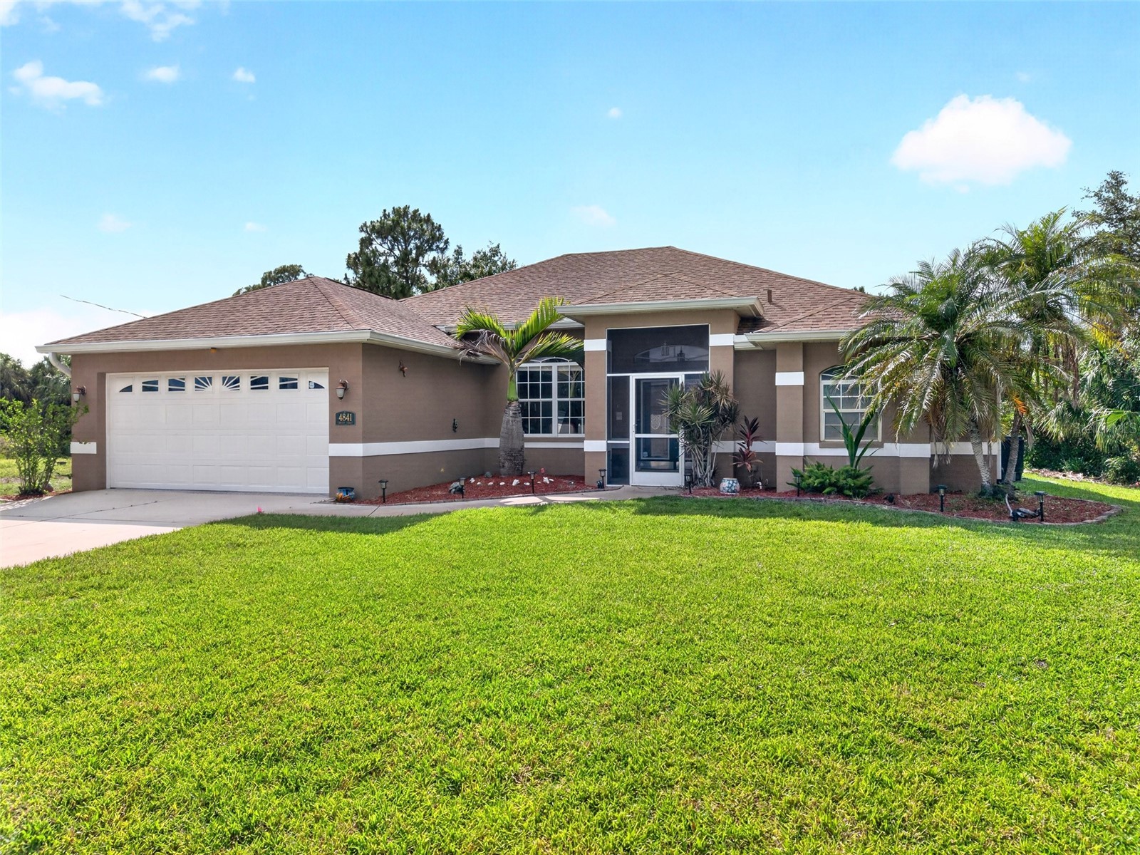 4841 Camelot Street North Port FL 34288 C7526336 image1