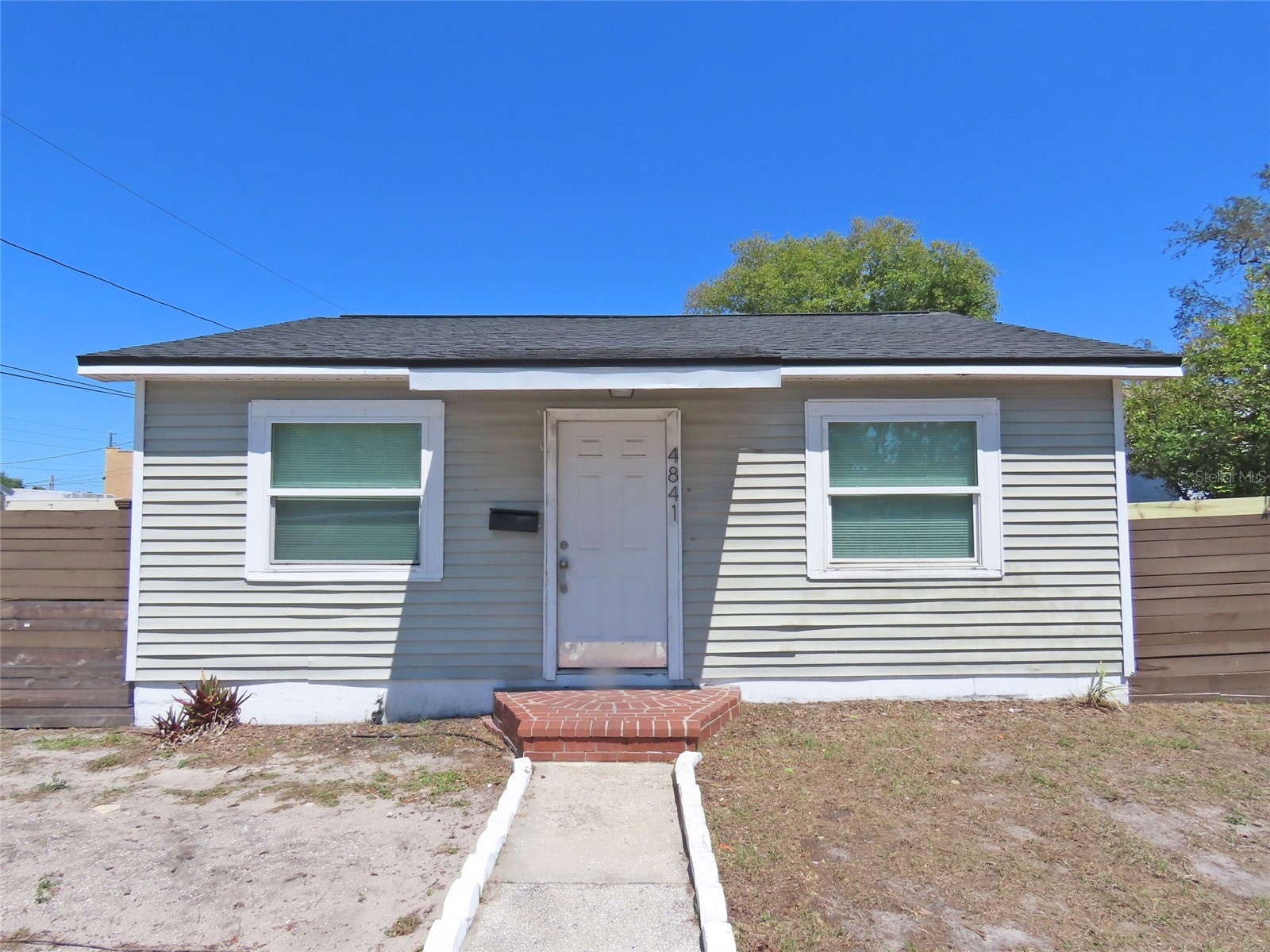 4841 Emerson Avenue S Saint Petersburg FL 33711 TB8489799 image1