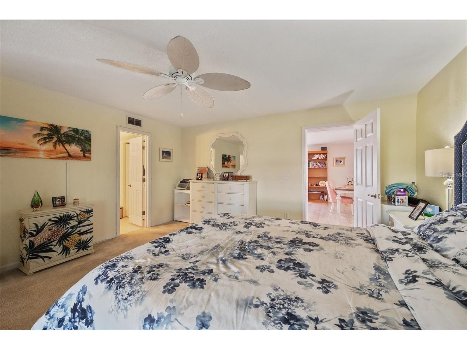 4842 Coquina Key Drive SE #B Saint Petersburg FL 33705 TB8477983 image18