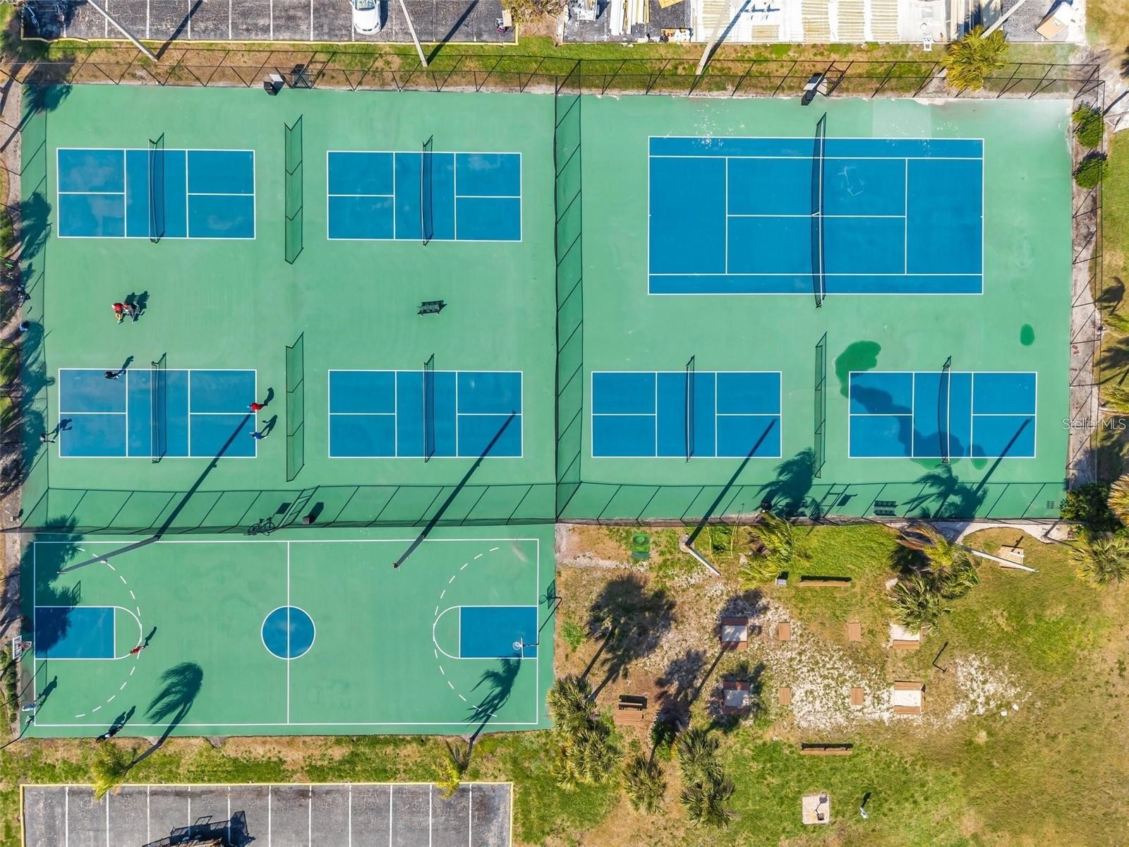 4842 Coquina Key Drive SE #B Saint Petersburg FL 33705 TB8477983 image43