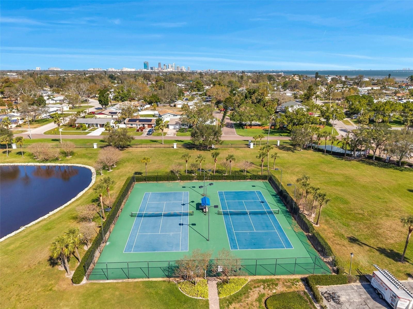 4842 Coquina Key Drive SE #B Saint Petersburg FL 33705 TB8477983 image45