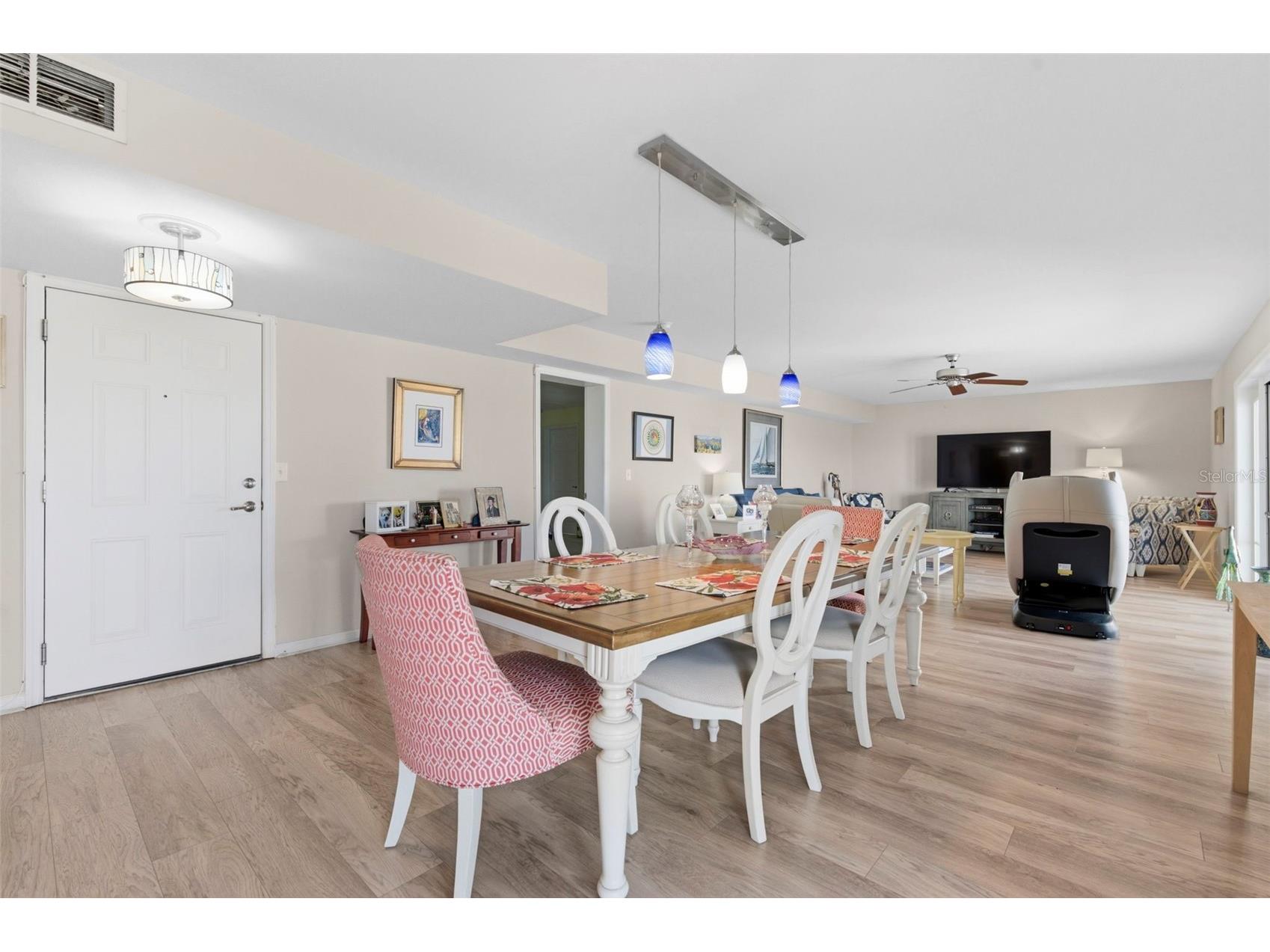 4842 Coquina Key Drive SE #B Saint Petersburg FL 33705 TB8477983 image6
