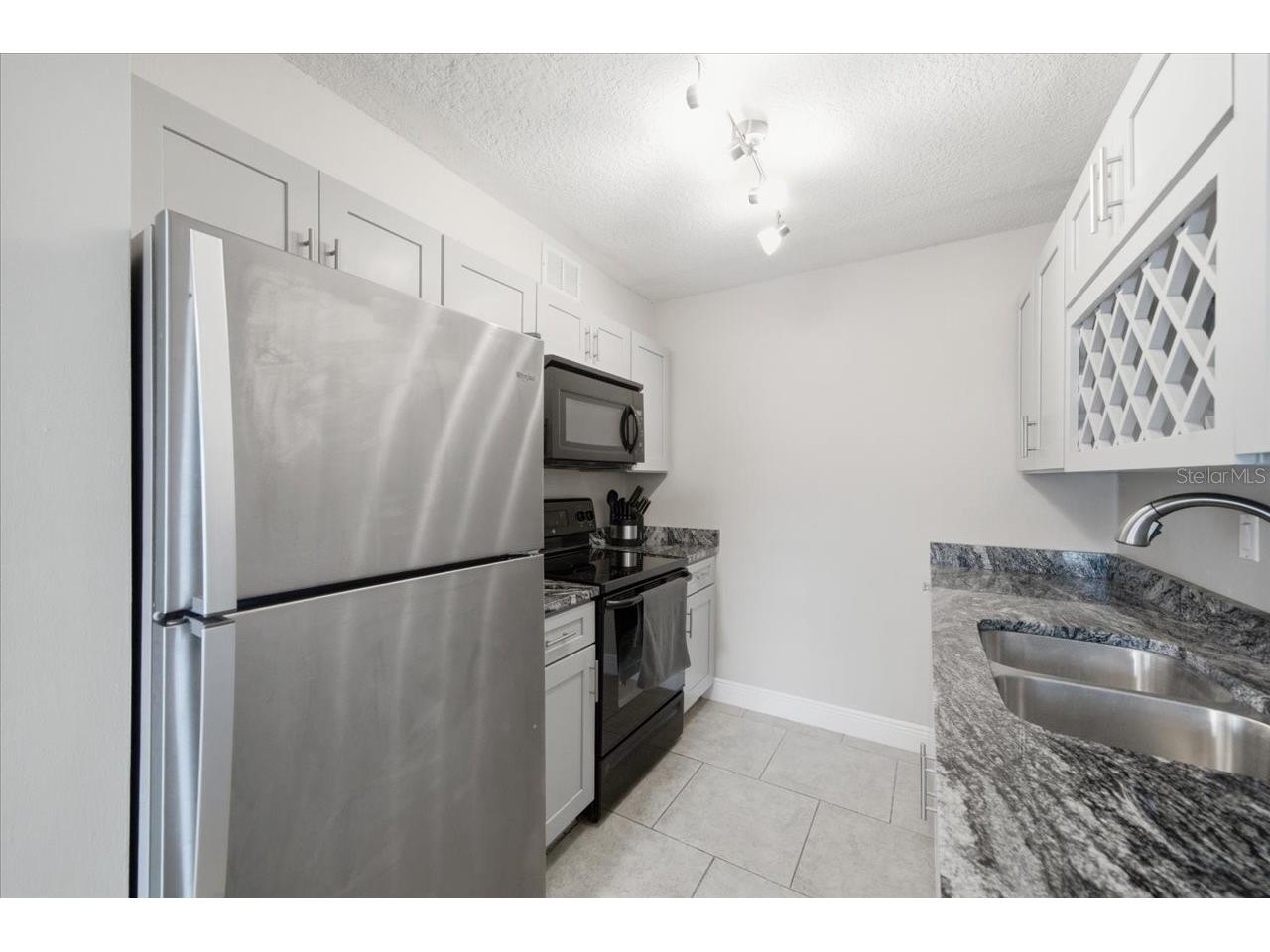 4843 Coquina Key Drive SE #A Saint Petersburg FL 33705 TB8520788 image2