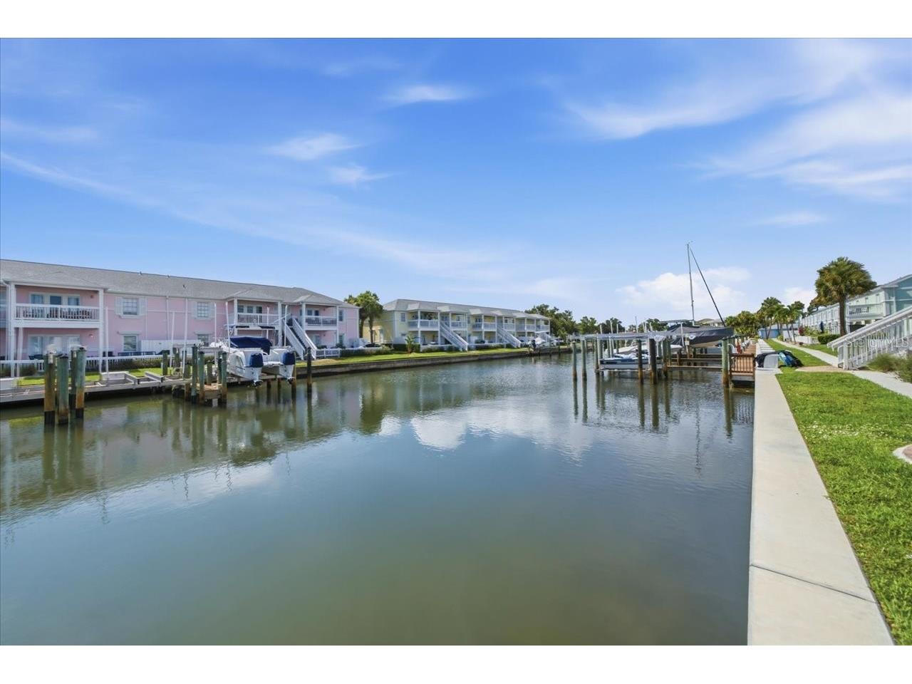 4843 Coquina Key Drive SE #A Saint Petersburg FL 33705 TB8520788 image42