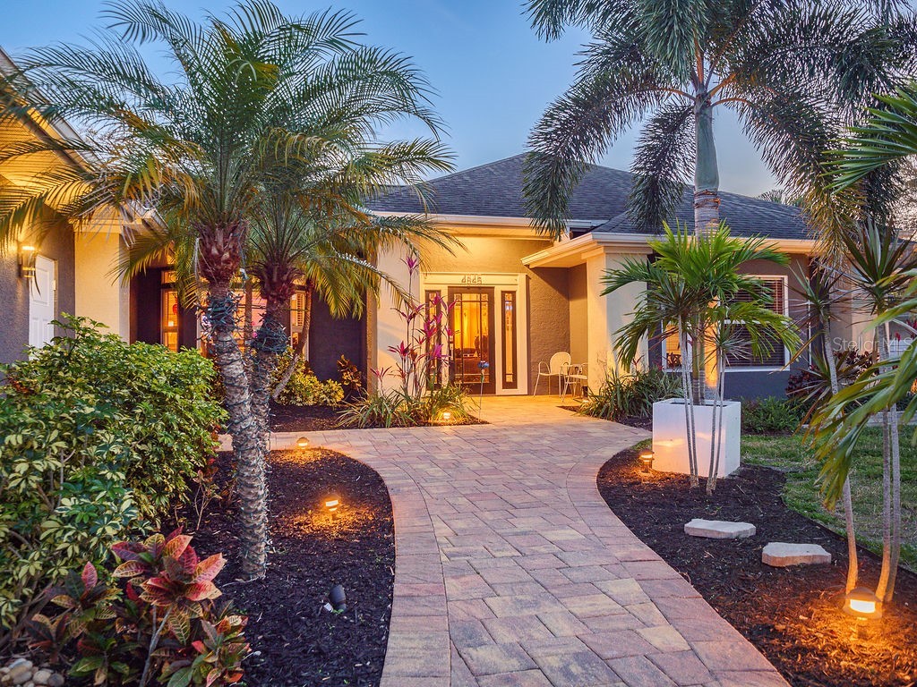 4845 Greymoss Lane Sarasota FL 34233 A4601029 image1