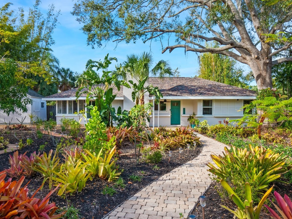 4845 Winchester Drive Sarasota FL 34234 A4597357 image1