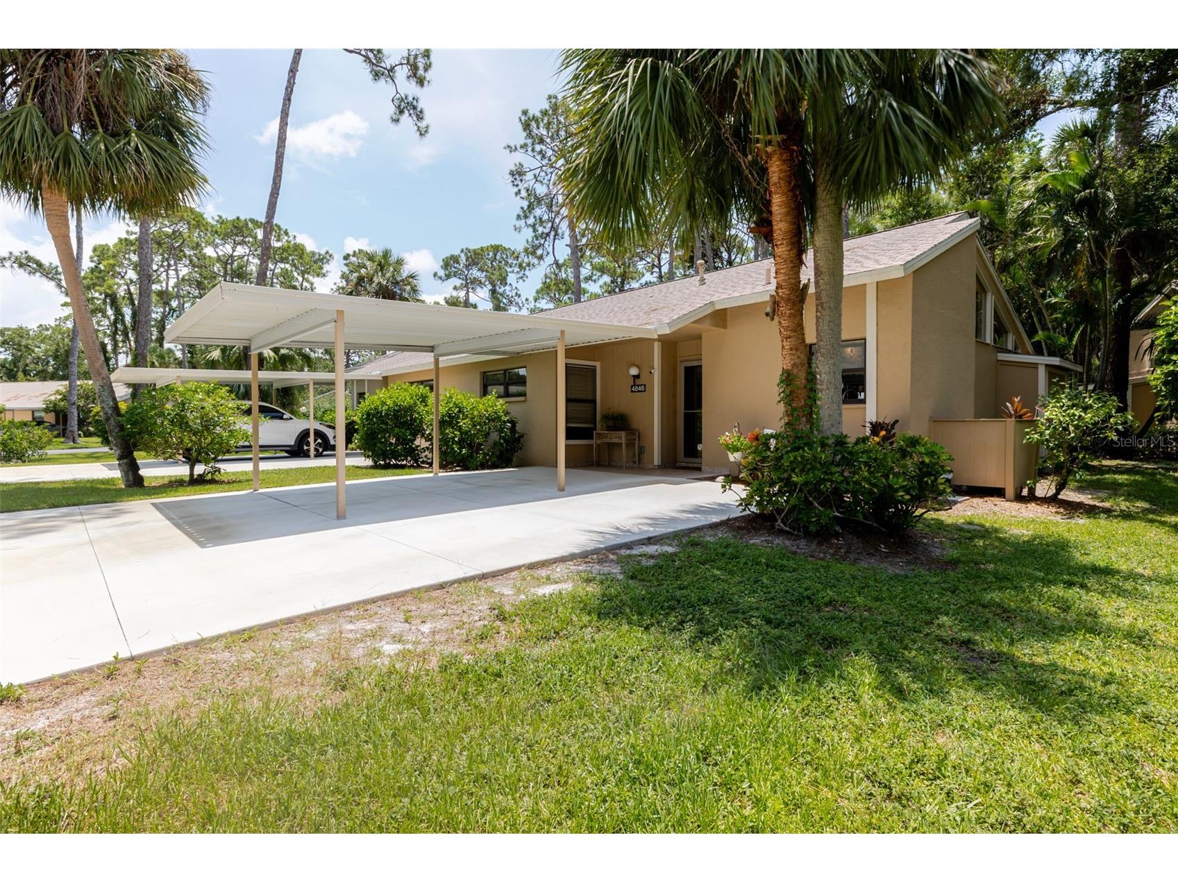 4846 Village Gardens Drive Sarasota FL 34234 A4660898 image2