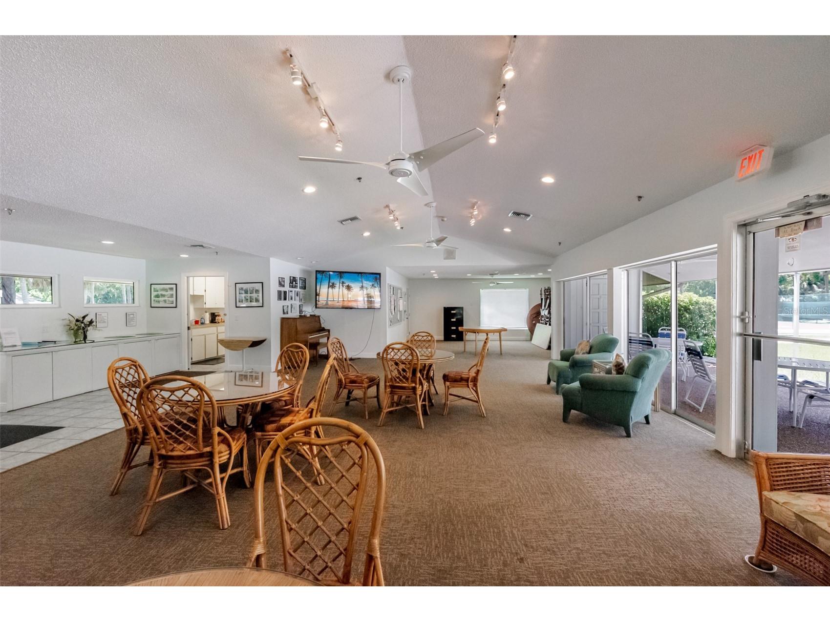 4846 Village Gardens Drive Sarasota FL 34234 A4660898 image22