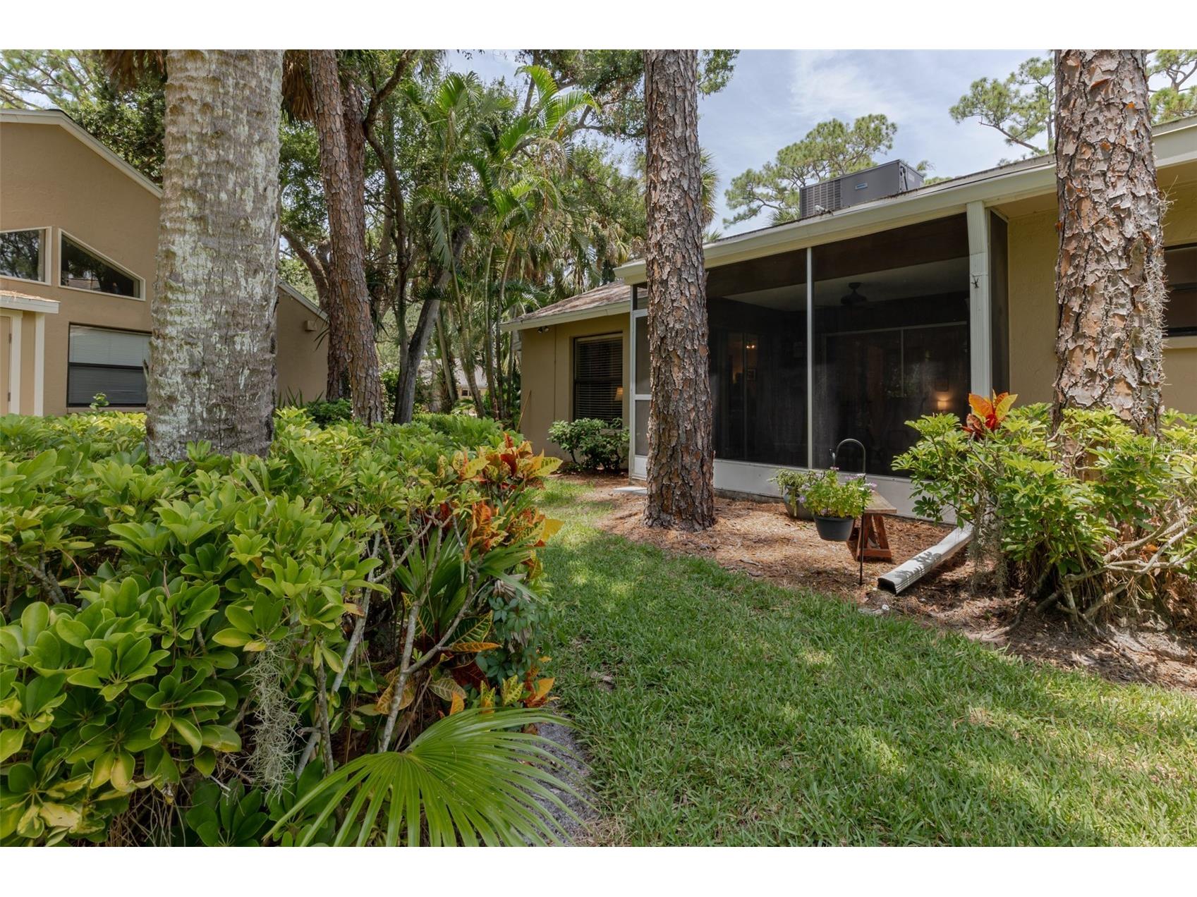 4846 Village Gardens Drive Sarasota FL 34234 A4660898 image5