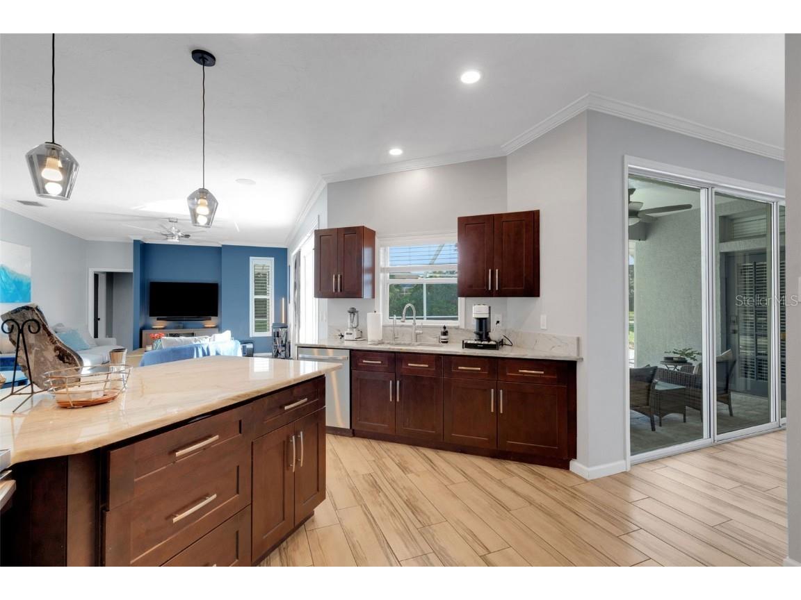 4847 Sweetmeadow Circle Sarasota FL 34238 A4670617 image10