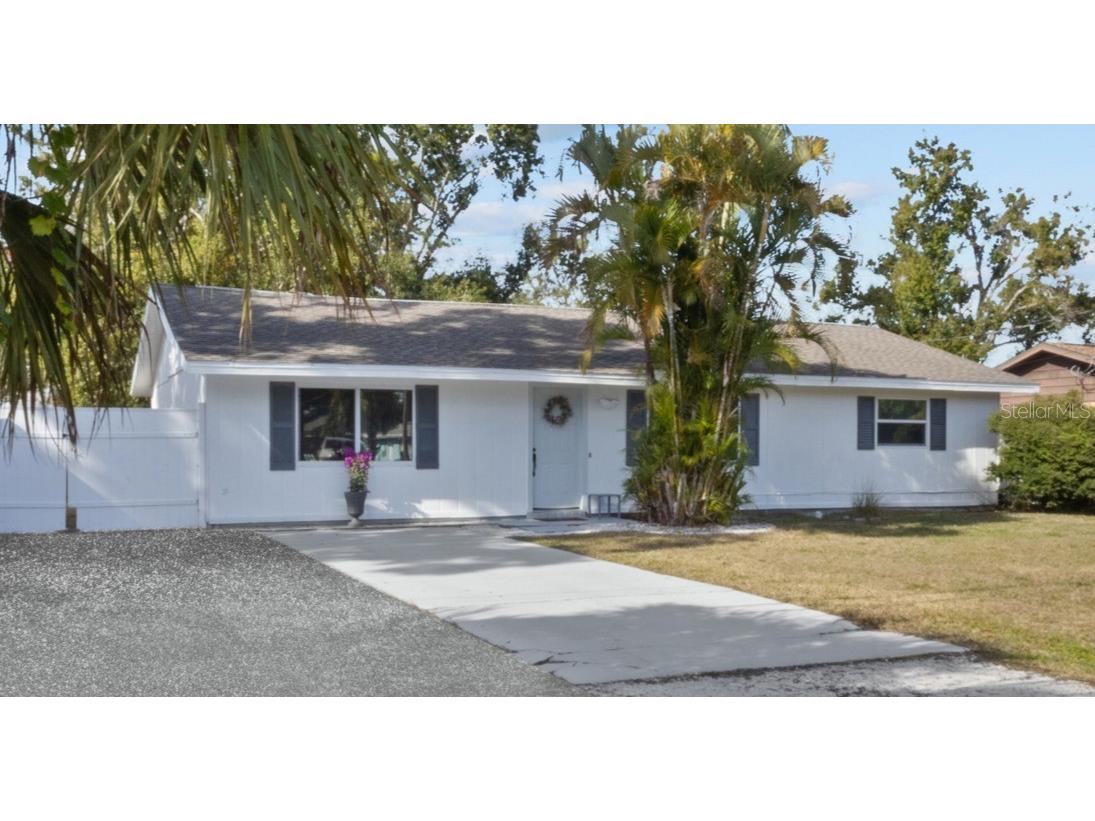 4848 Camphor Avenue Sarasota FL 34231 A4675711 image1