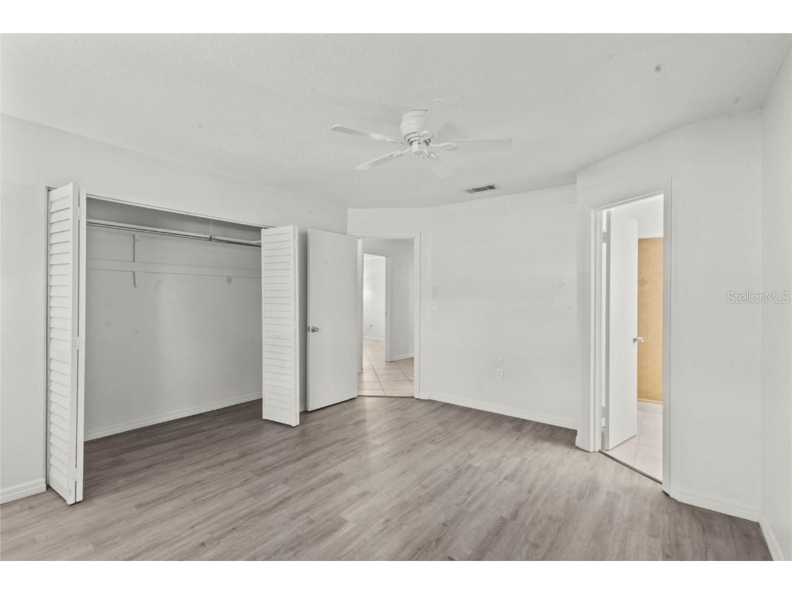 4848 Camphor Avenue Sarasota FL 34231 A4675711 image16