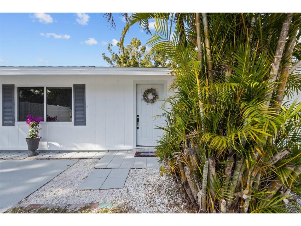 4848 Camphor Avenue Sarasota FL 34231 A4675711 image2