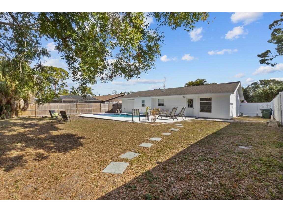 4848 Camphor Avenue Sarasota FL 34231 A4675711 image25