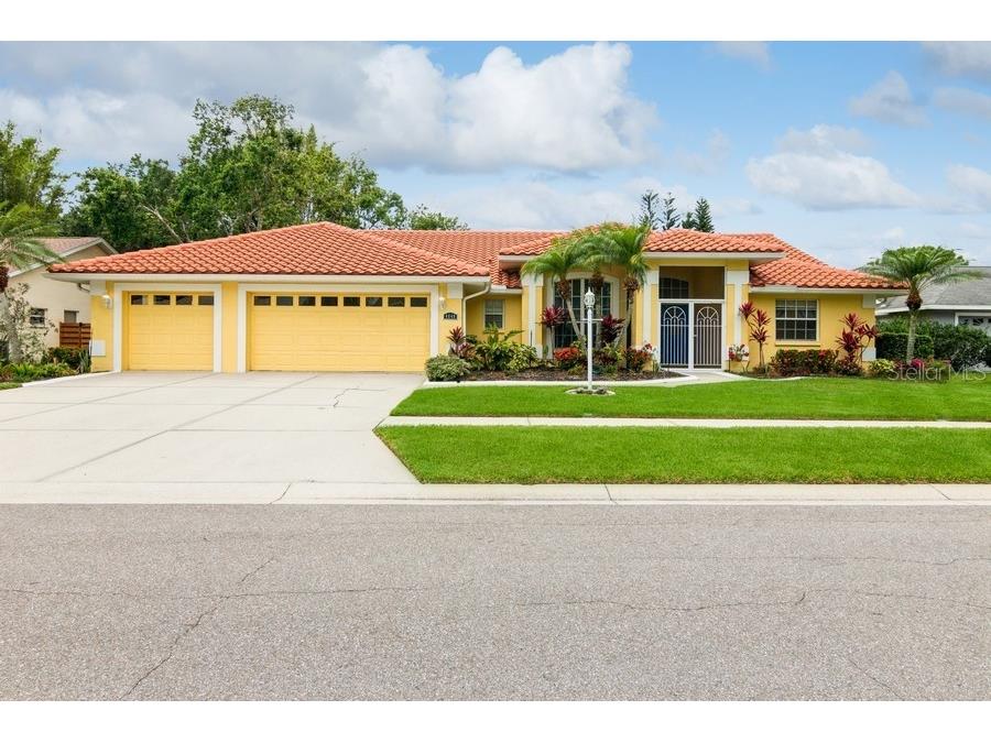 4848 Oak Pointe Way Sarasota FL 34233 A4567622 image1