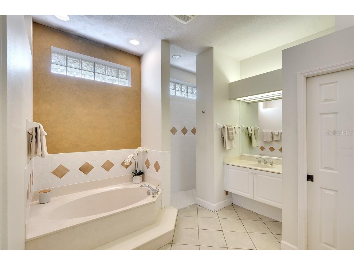 4849 88th Street E Bradenton FL 34211 A4671858 image25