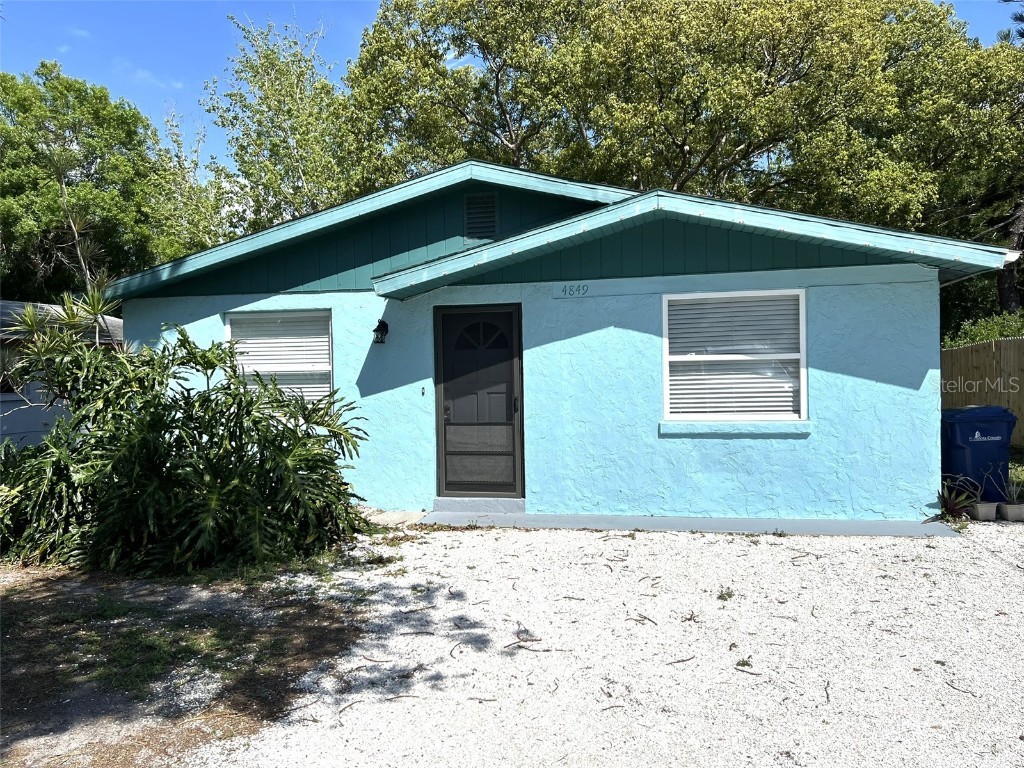 4849 Camphor Ave Sarasota FL 34231 A4605011 image1