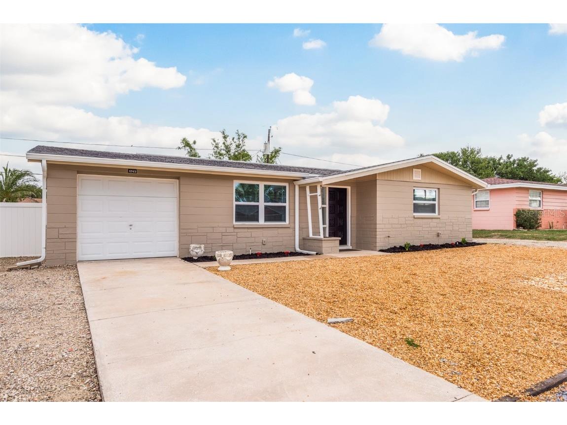 4849 Genesis Avenue Holiday FL 34690 U8233905 image1