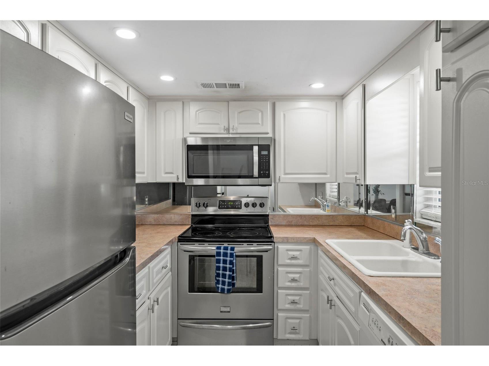 4849 Onyx Lane #204 New Port Richey FL 34652 W7887698 image11
