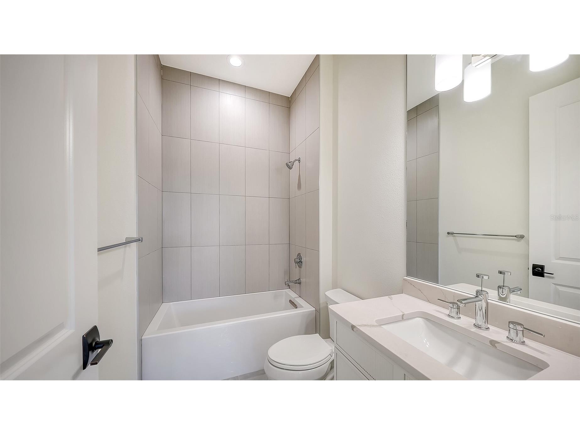 485 Bocelli Drive North Venice FL 34275 A4684973 image33