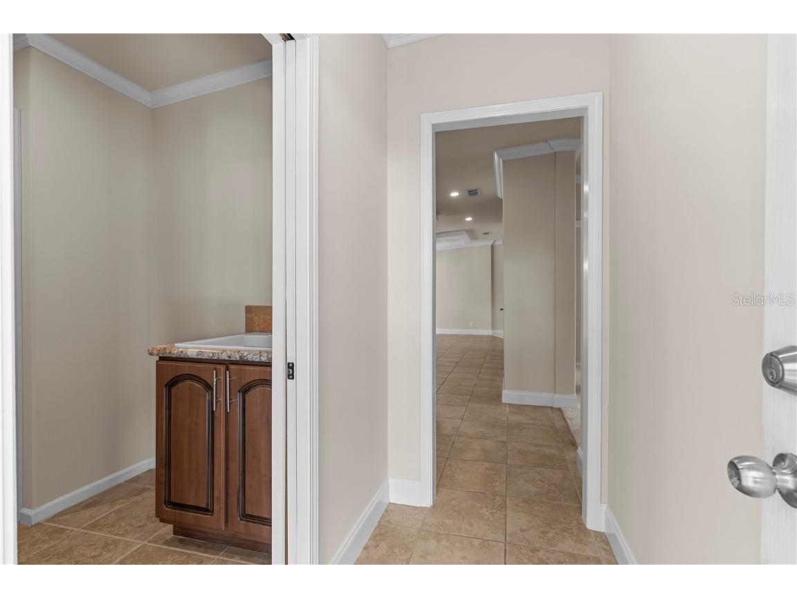 4851 W Gandy Boulevard #11S Tampa FL 33611 TB8432451 image10