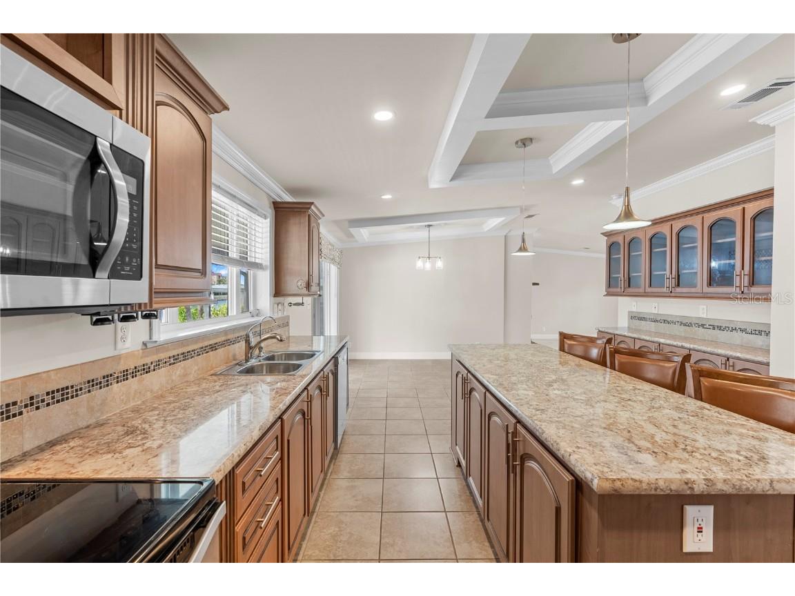 4851 W Gandy Boulevard #11S Tampa FL 33611 TB8432451 image16