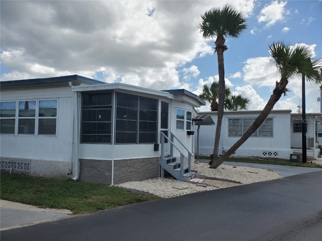 4851 W Gandy Boulevard #B4L7 Tampa FL 33611 TB8436114 image1