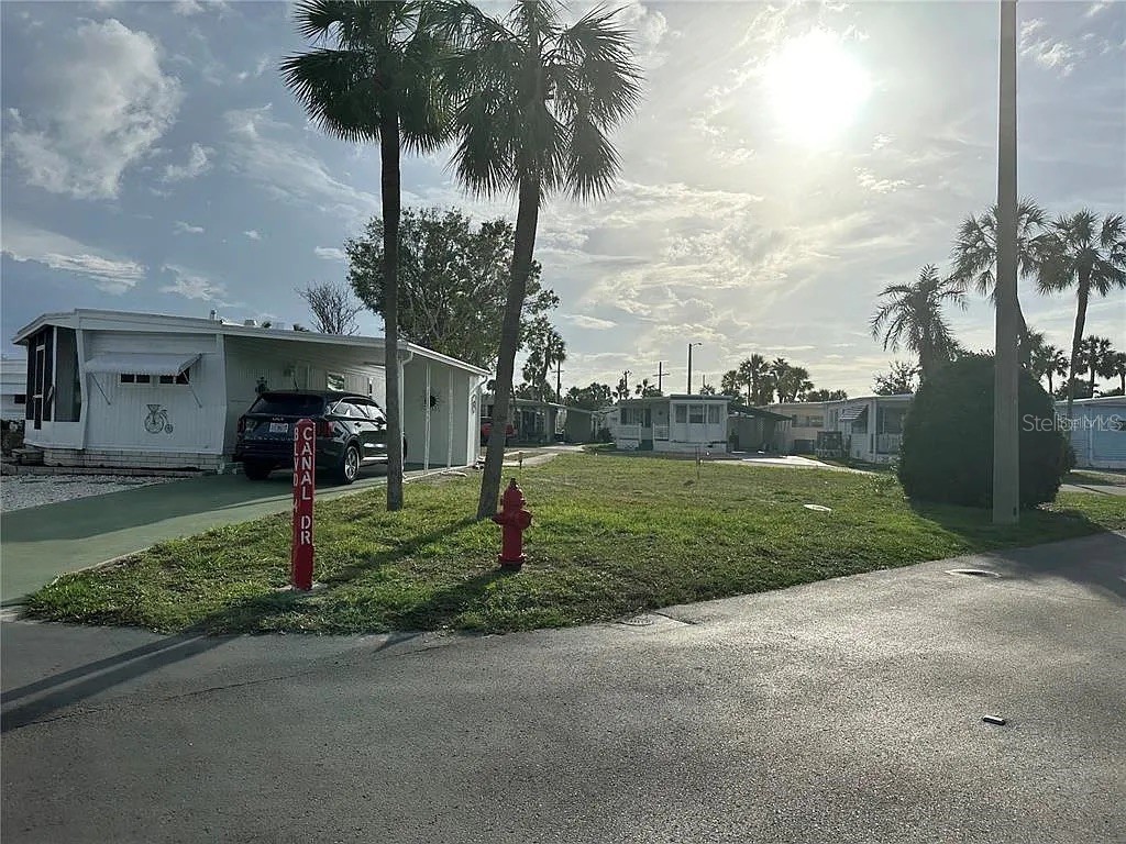 4851 W Gandy Boulevard #B5L37 Tampa FL 33611 R4910455 image1
