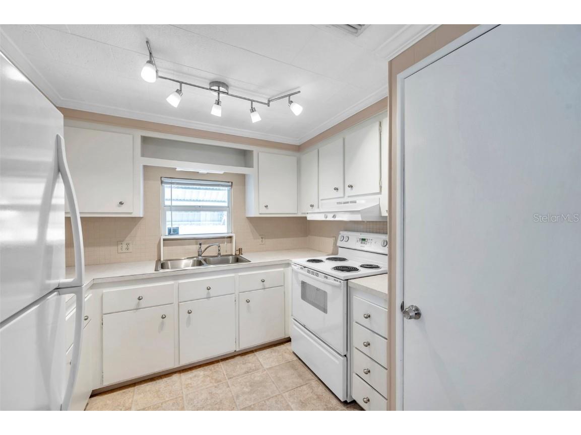 4851 W Gandy Boulevard #B6 L3 Tampa FL 33611 - TAMPA BAY TB8335117 image20