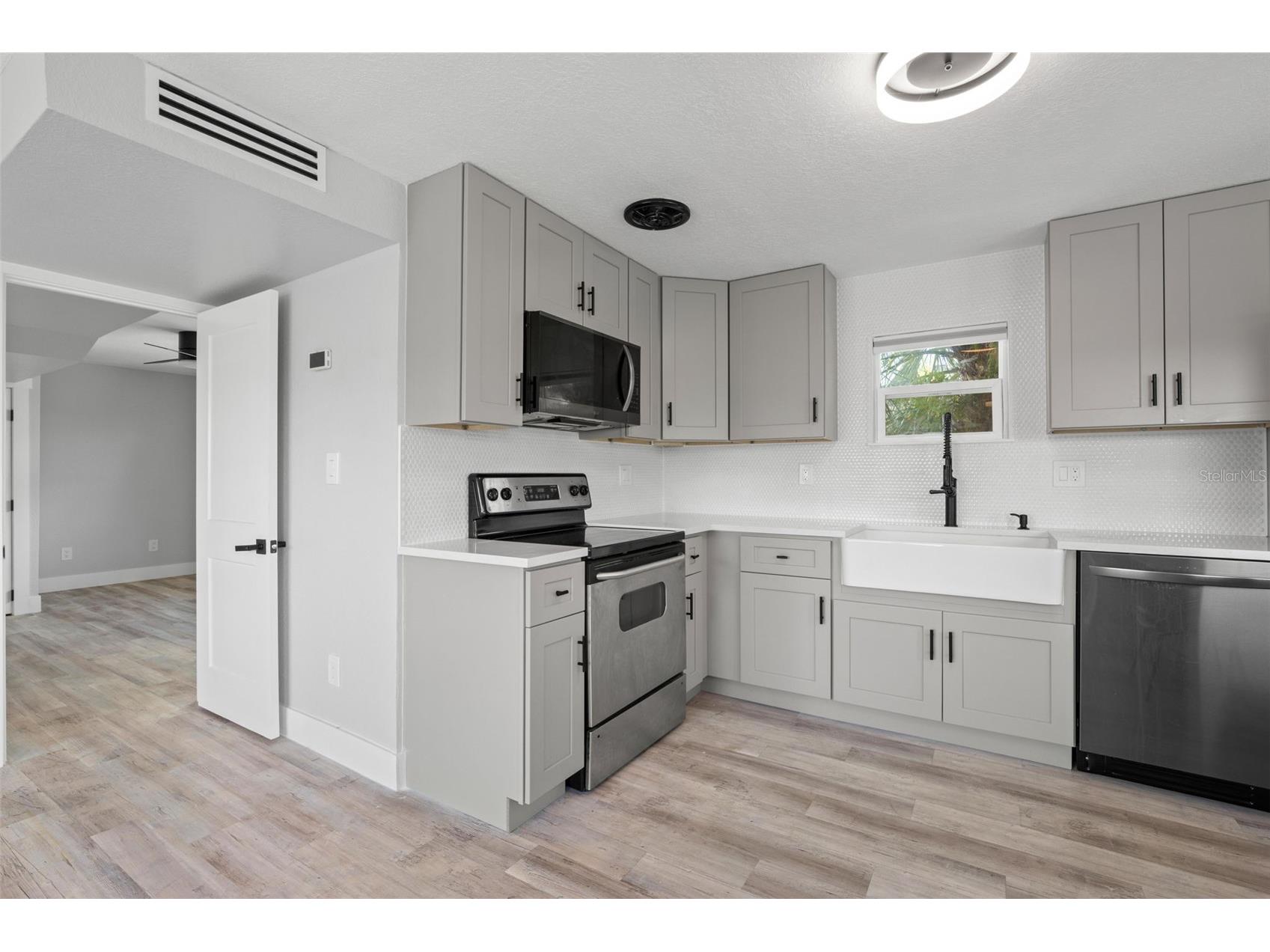 4851 W Gandy Boulevard #B7L20 Tampa FL 33611 TB8511435 image6