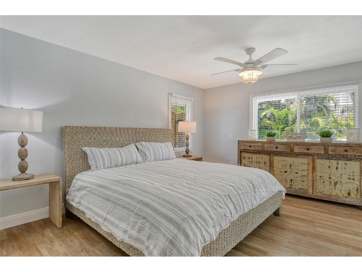 4852 Featherbed Lane Sarasota FL 34242 A4648921 image37