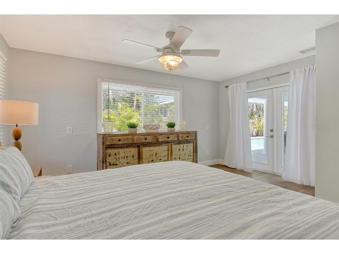 4852 Featherbed Lane Sarasota FL 34242 A4648921 image38