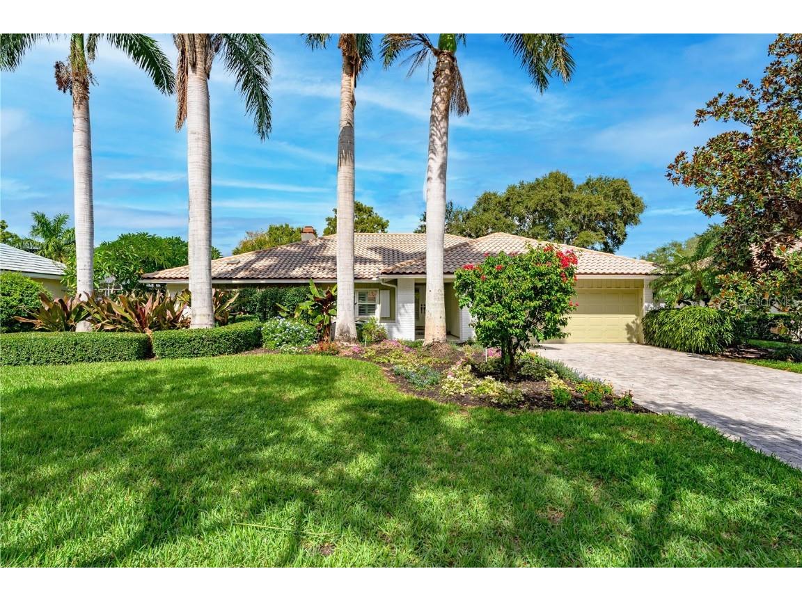 4852 Peregrine Point Circle N Sarasota FL 34231 A4587077 image1