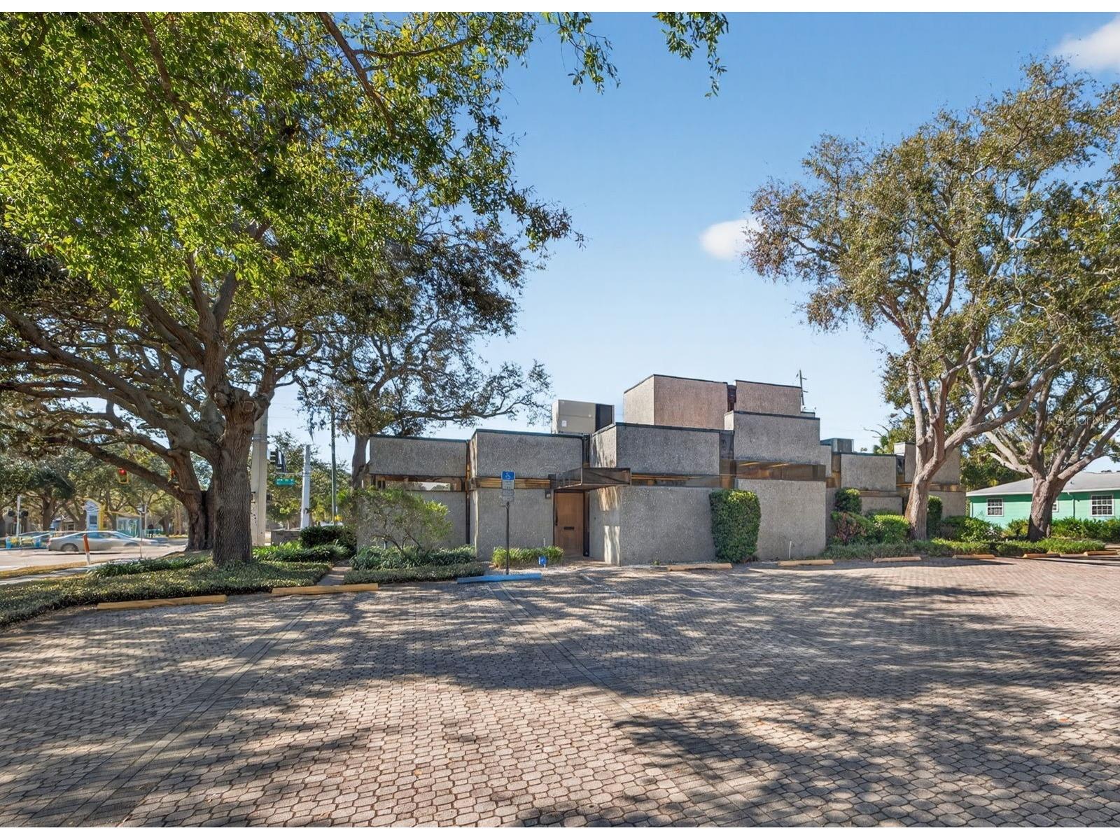 4855 1st Avenue N Saint Petersburg FL 33713 TB8468991 image1