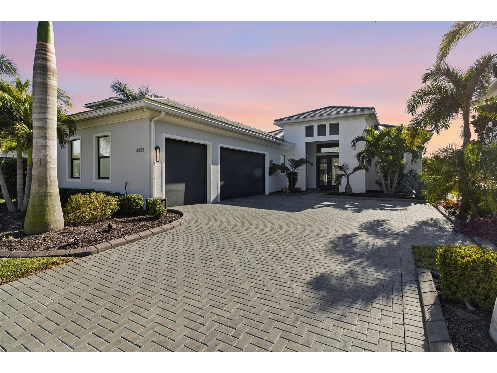 4855 Pastel Court Sarasota FL 34240 A4680753 image1