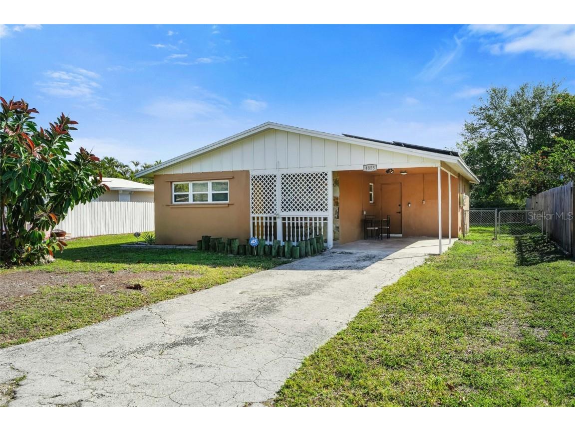 4855 West Drive Fort Myers FL 33907 A4644597 image1