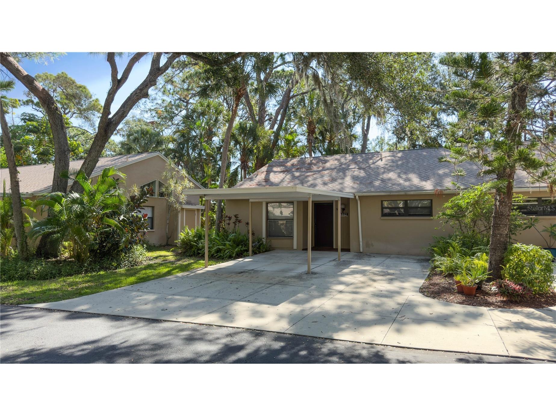 4857 Village Gardens Drive #183 Sarasota FL 34234 A4698699 image1