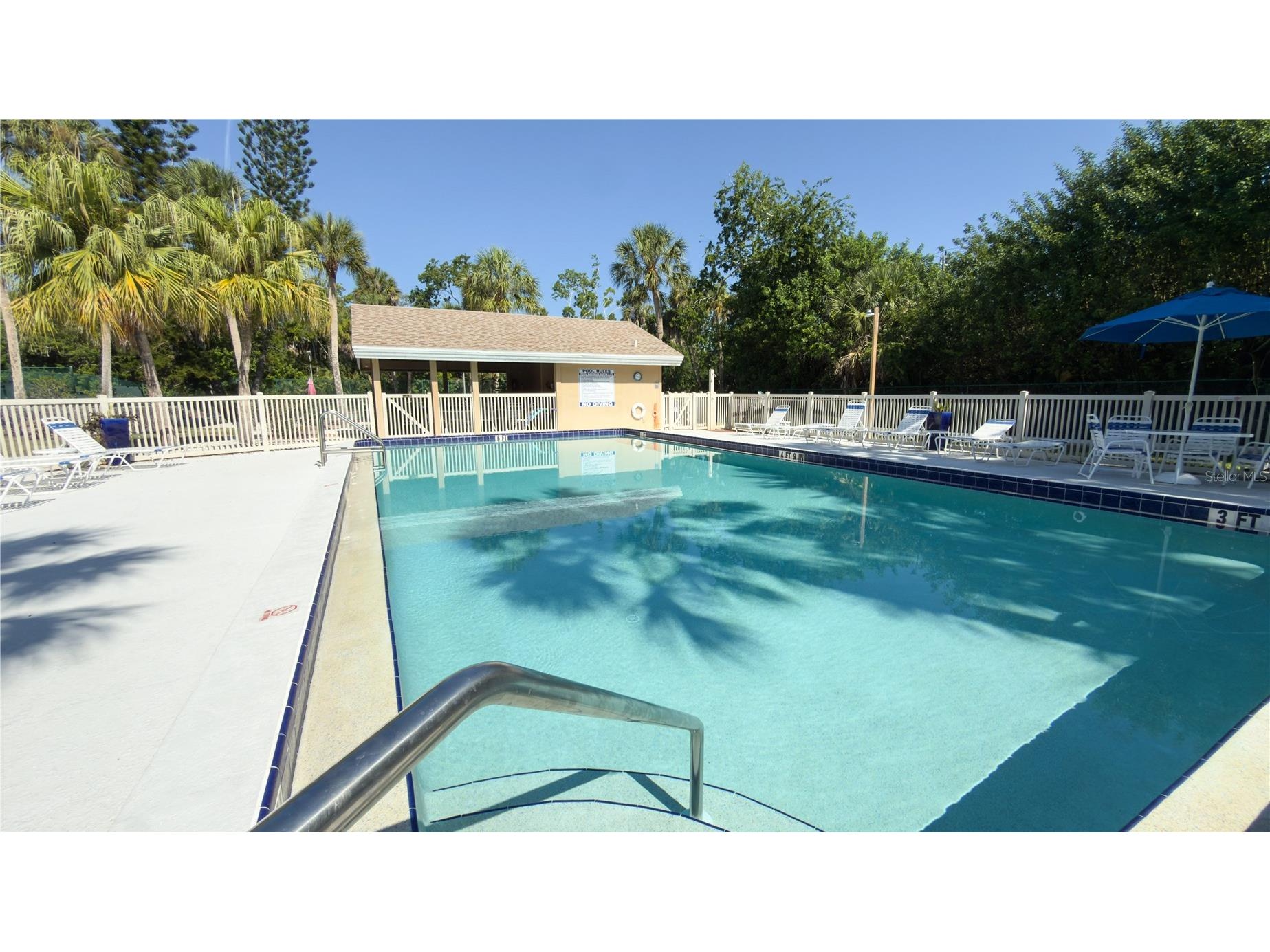 4857 Village Gardens Drive #183 Sarasota FL 34234 A4698699 image2