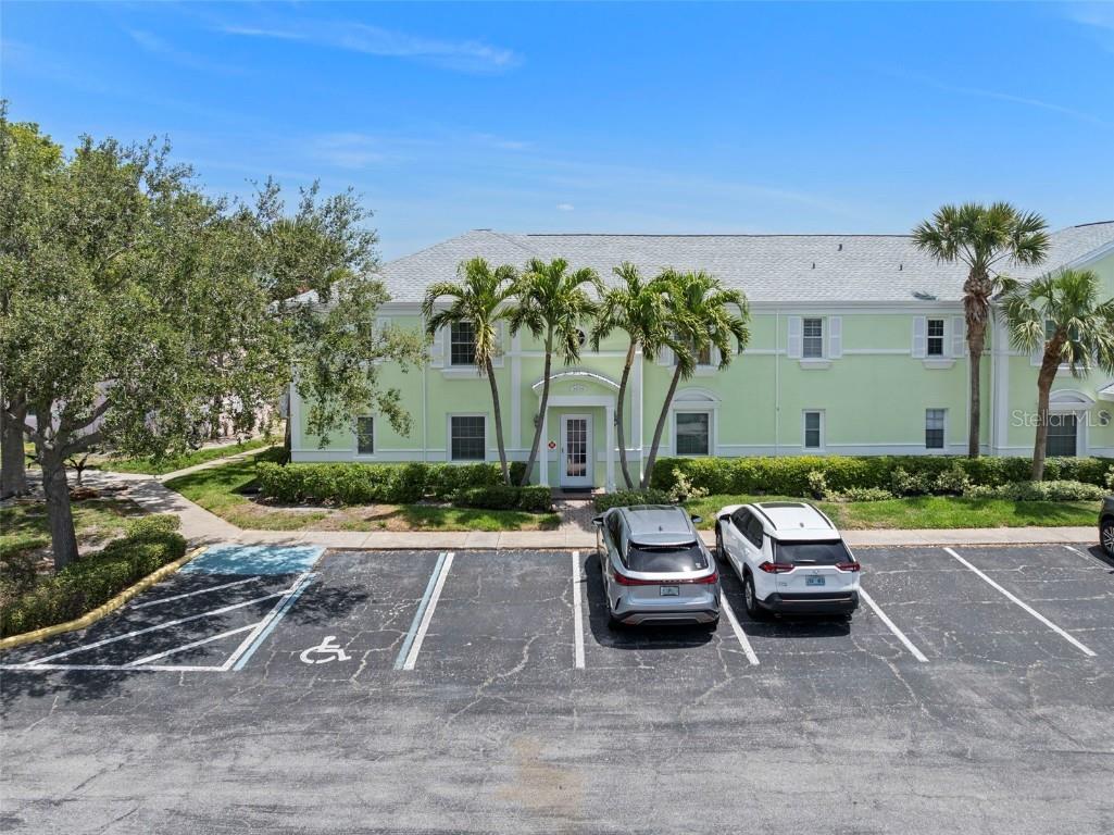 4858 Coquina Key Drive SE #C Saint Petersburg FL 33705 TB8378320 image1
