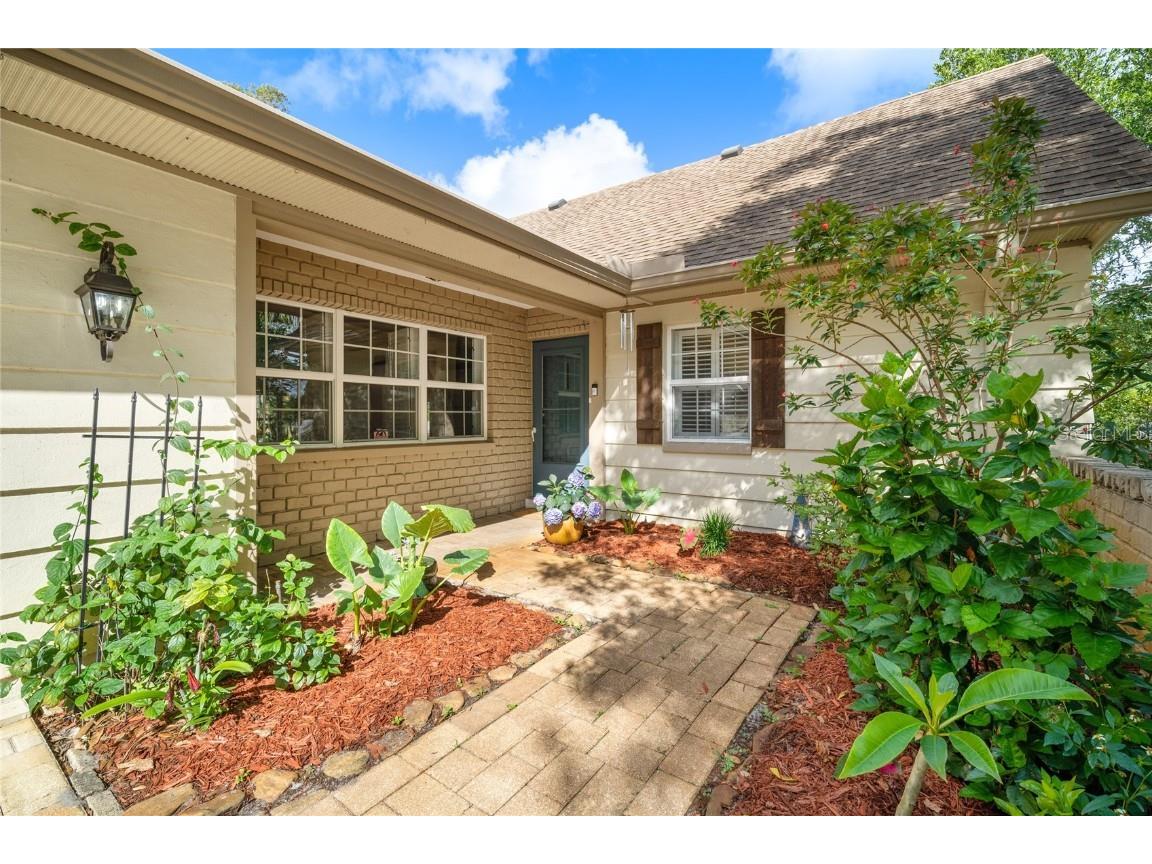 4858 Harding Road N Saint Petersburg FL 33709 - SAINT JOE'S CREEK U8196462 image1