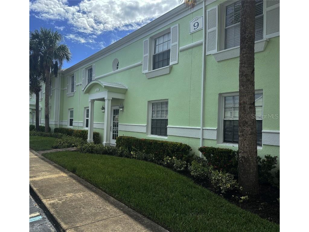 4859 Coquina Key Drive SE #C Saint Petersburg FL 33705 - TAMPA BAY TB8424232 image2