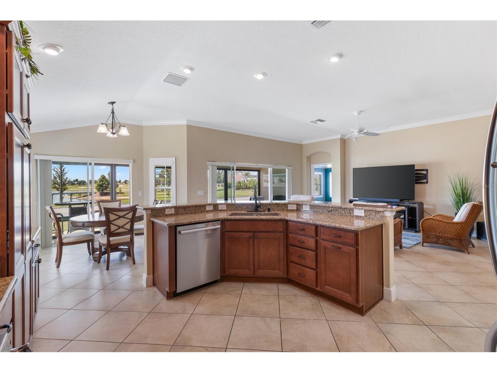 486 Independence Path The Villages FL 32163 G5113850 image12