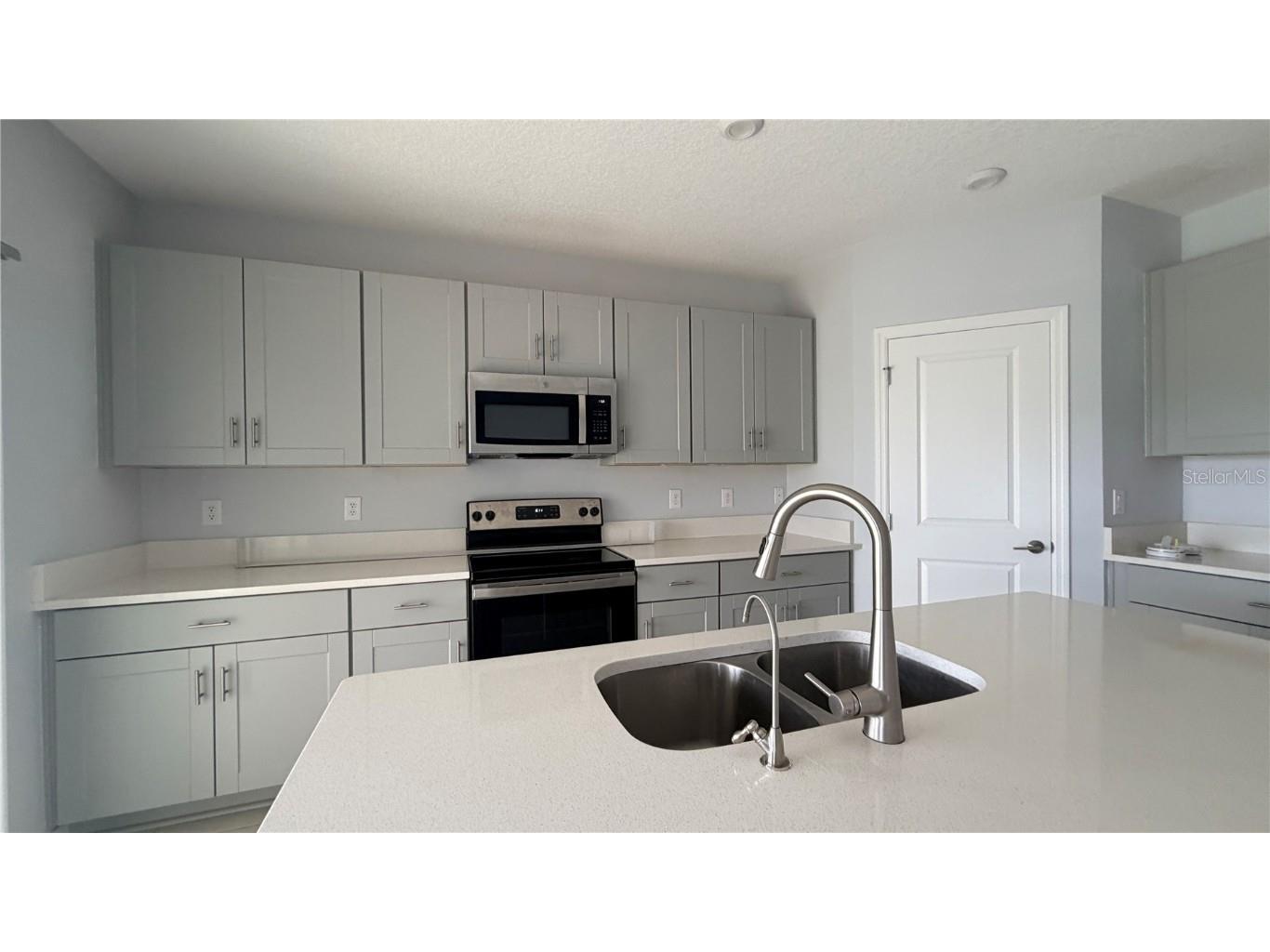 486 Pine Tree Bridge Trail Saint Cloud FL 34772 S5140439 image8