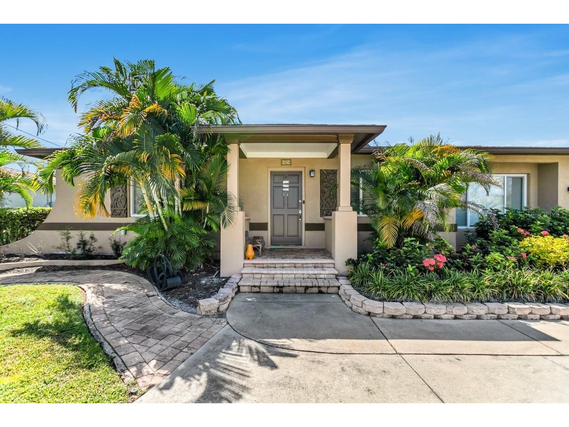 4864 Lake Charles Drive N Kenneth City FL 33709 TB8437285 image1