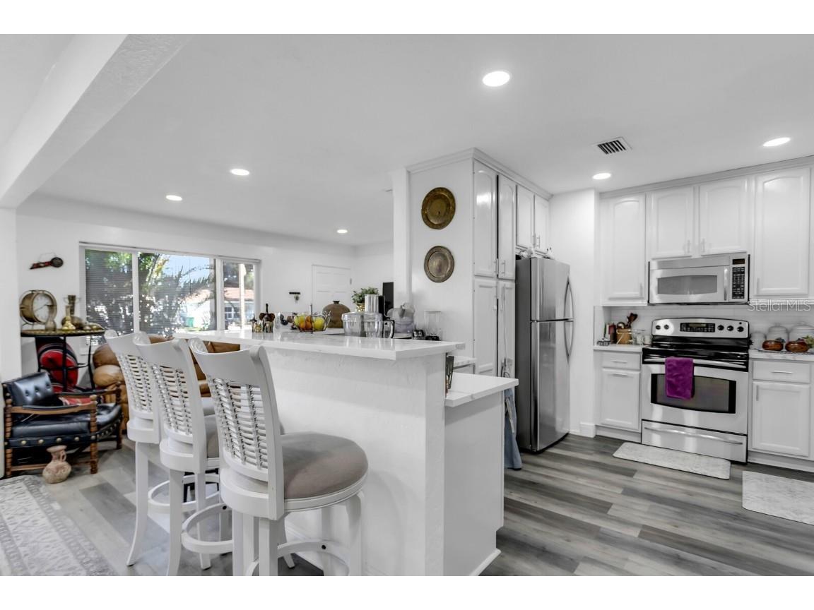 4864 Lake Charles Drive N Kenneth City FL 33709 TB8437285 image5