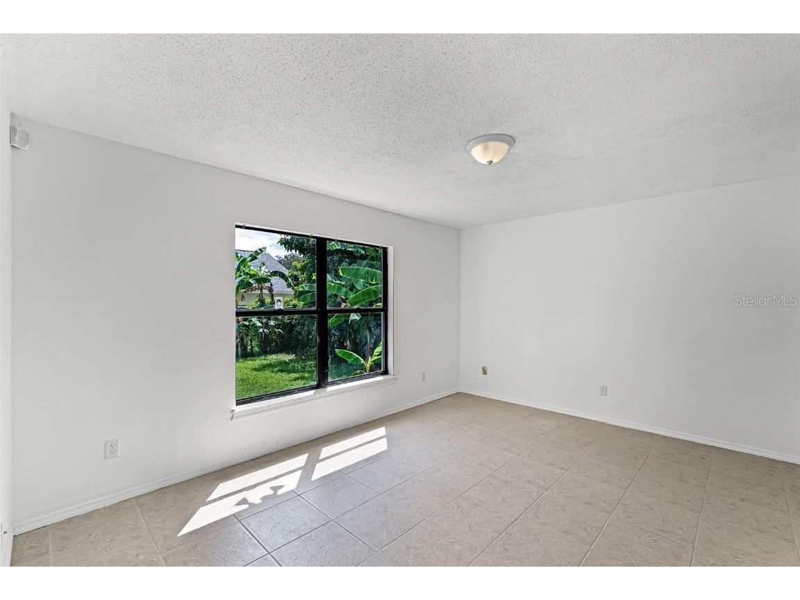 4864 Old Oak Tree Court Orlando FL 32808 O6340200 image4